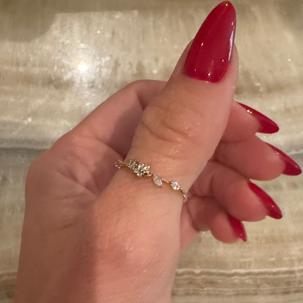 Elegant Gold and Silver Women's Ring